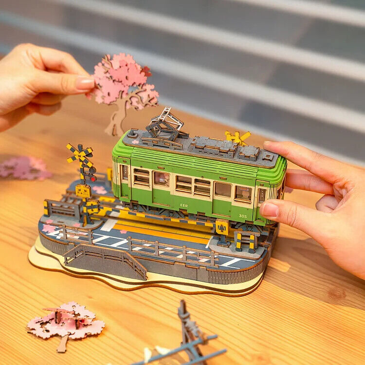 Puzzle 3D Japonais "Sakura Journey" - Tram en bois à construire